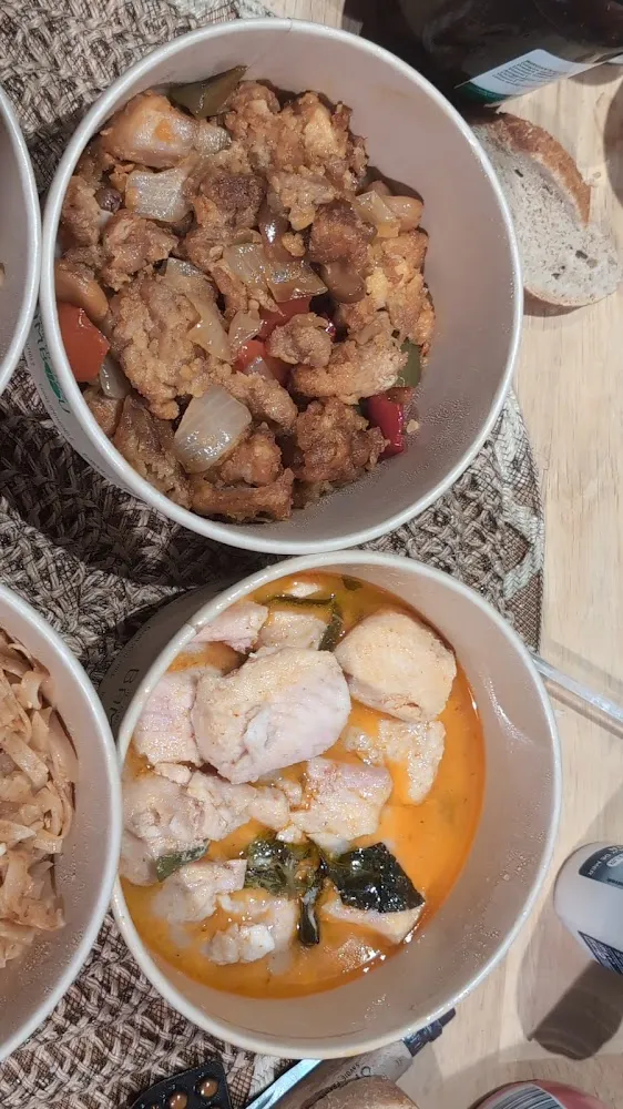 Poisson Thaï Et Poulet Noix de Cajou